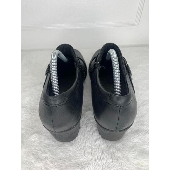 Clarks Womens Black Leather Slip-On Shoes With Buckle Detail Size 11M - Picture 3 of 8